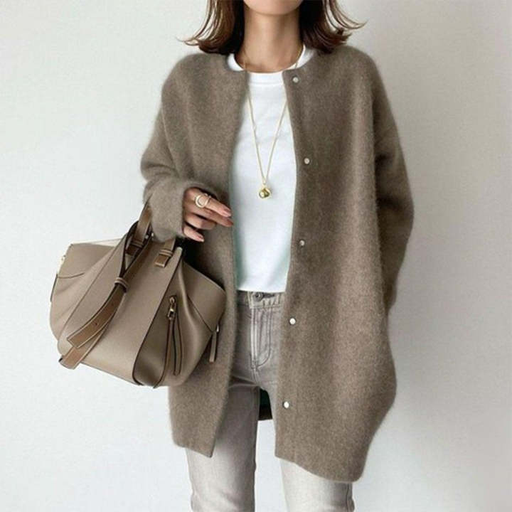 Seraphina - Warm and Elegant Cardigan