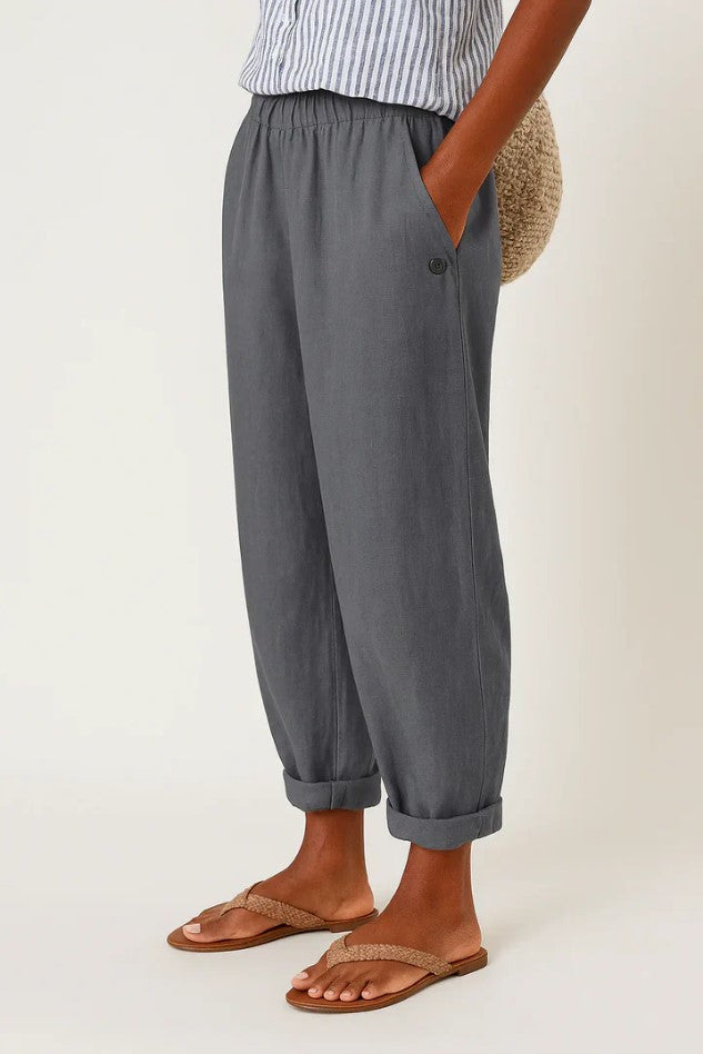 Noraya | Timeless Plain Everyday Pants