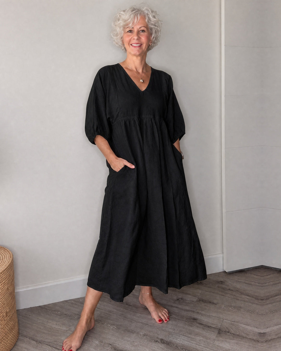 ELAENE - Relaxed V-Neck Maxi Dress